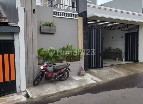 Rumah 2 Lantai Minimalis Lokasi Jebres Solo  1