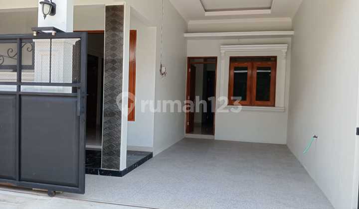 Rumah Baru Minimalis Diperumahan Gentan Solo 2