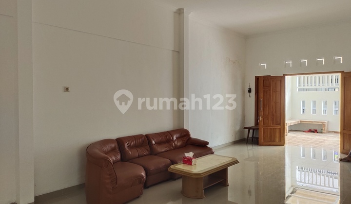 Rumah Baru Siap Huni Dekat Stasiun Jebres Solo 1