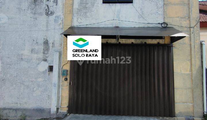 Rumah 3 Lantai Dekat Jalan Utama Mojosongo Solo 1