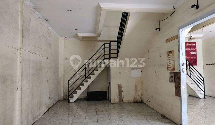 Cheap Shop House on Adi Sumarmo Street, Banjarsari, Solo