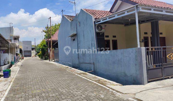 Rumah Asri Dan Nyaman Dekat Kampus Uns Solo  2