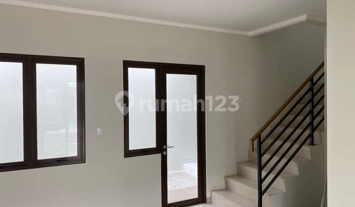 Rumah Premium Di Cluster Burgundy Summarecon Bekasi 2