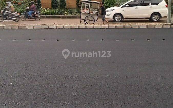 Disewakan Ruko Summarecon Bekasi Hadap Jalan Raya 2