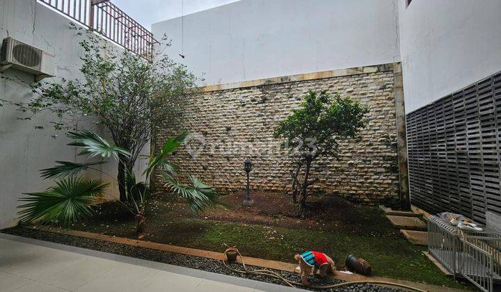 Dijual Cepat Rumah di Cluster Asia Tropis Harapan Indah Bekasi 2