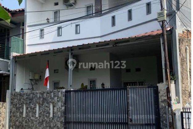 Rumah Luas dan Nyaman di Kota Bekasi 1