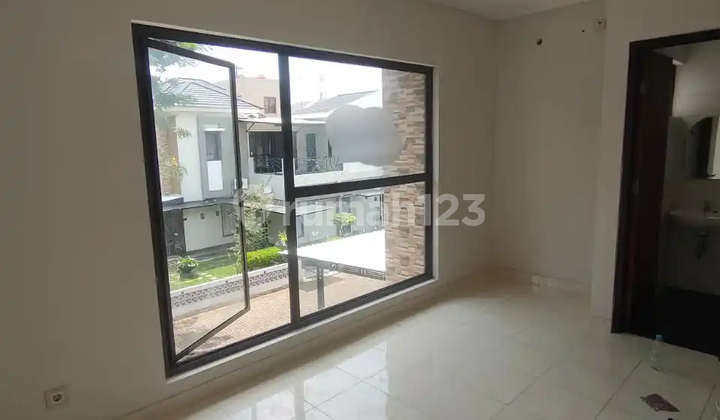 Ready-to-Live and Comfortable House in Premier Serenity Bekasi 2