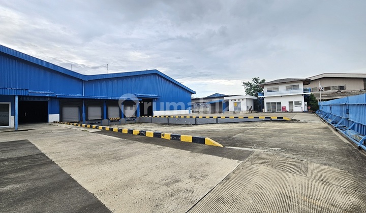 Gudang Siap Pakai Rapih dan Bersih di Kawasan Delta Silicone 2