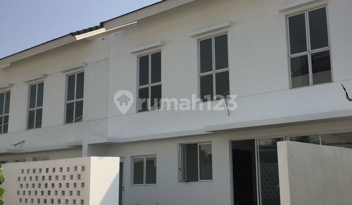 Rumah Furnish Di Palm Spring Jakarta Garden City Cakung 2