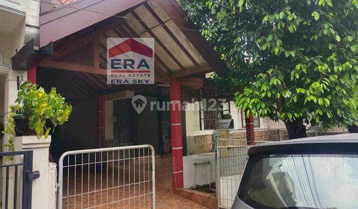 Rumah Siap Huni Bonus Kolam Ikan di Kemang Pratama Bekasi 1