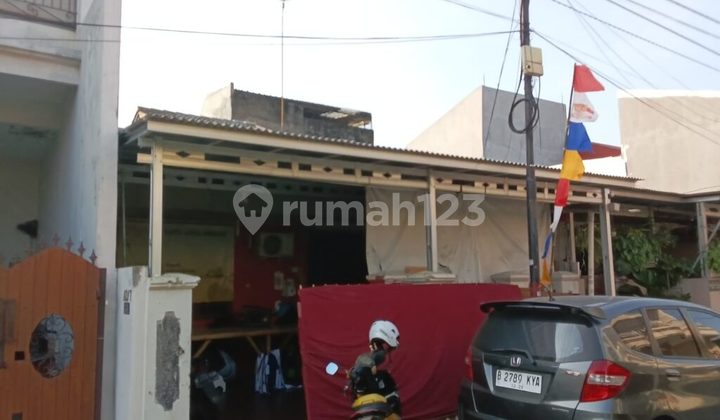 House in Tytyan Kencana, Bekasi City