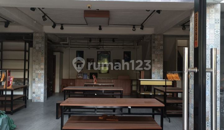 Ready-to-Use Shop House on Kalimalang Street, South Bekasi 2