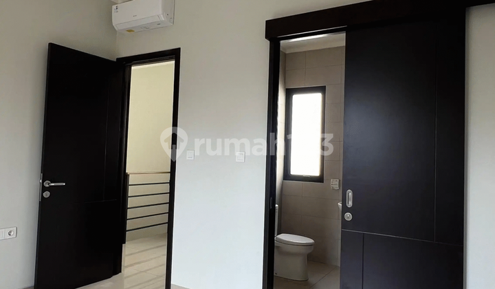 Rumah 2 Lantai Murah Di Cluster Regia Summarecon Crown Gading Dekat Hi Bonus Ac 2