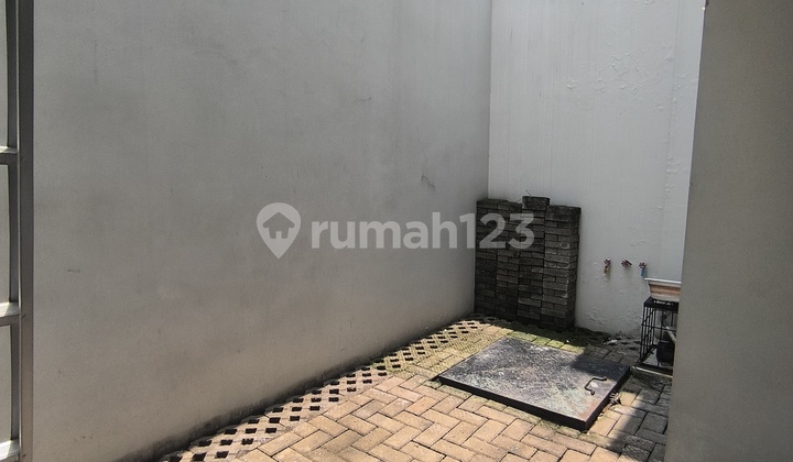 House In Burgundy Cluster Summarecon Bekasi 2