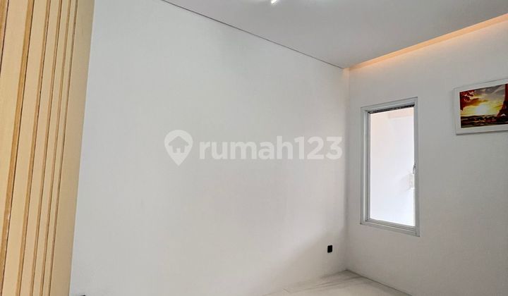 Dijual Rumah Uk 8,5X15 Tiga Lantai dengan Kamar 3+1 Posisi Rumah Hoek Akses Tol Lokasi di Metland Puri Tangerang Hub Thanty 0811108xxxx 2