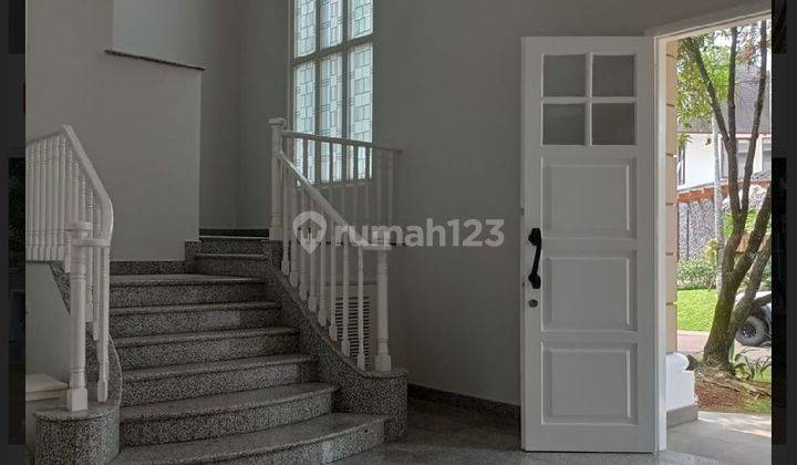 Dijual Rumah mewah semi furnish dengan kolam renang dan lingkungan asri uk 575m² dua lantai di Taman Diponegoro Lippo Karawaci  2