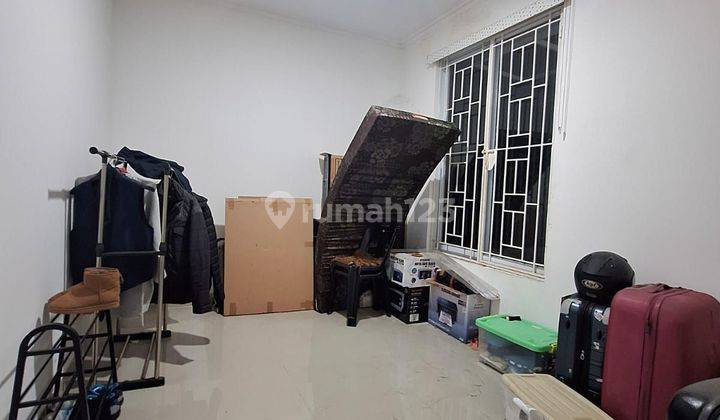 Dijual Rumah Bagus Uk 6x13 bangunan 2 lantai di Taman Semanan Indah  2