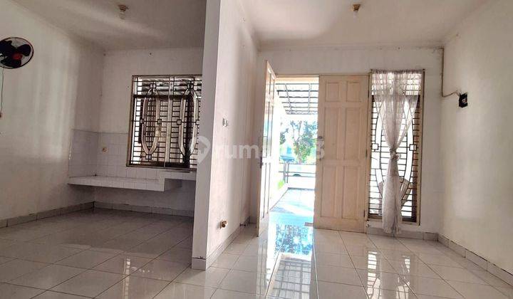 Dijual Cepat Rumah Bagus Siap pakai semi furnish Taman Semanan indah  2