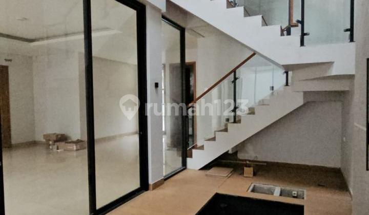 DI JUAL Rumah Baru Di Kawasan Elit  Mewah Dengan Private Pool TAMAN HIMALAYA Lippo Karawaci Central Hubungi Thanty-0811108xxxx 2
