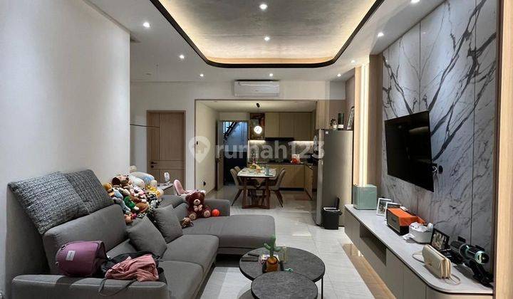 Dijual Rumah Bangunan 1,5 Lantai Semi Furnish Sudah Renovasi Siap Huni 1