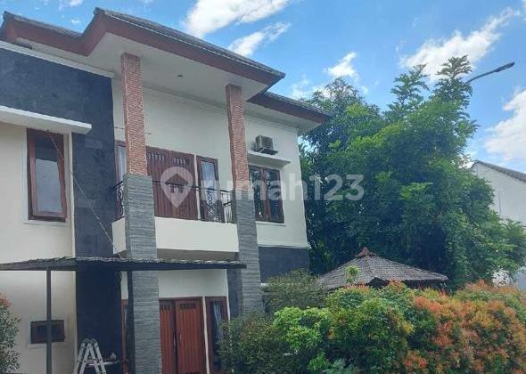 Neat and Well-Maintained Hook House with 192M2 Land Area and Five Bedrooms, Located in Modernland Tangerang Housing, Contact Thanty at 0811108xxxx 2