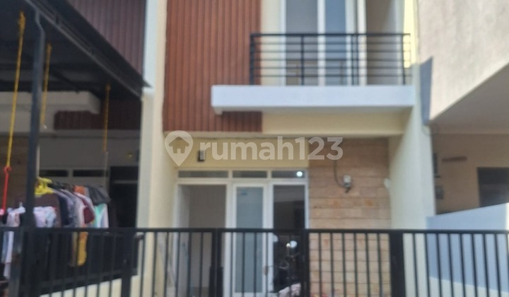 Dijual Rumah di Park Residence, Taman Surya, Jakarta Barat Hubungi Thanty-0811108xxxx