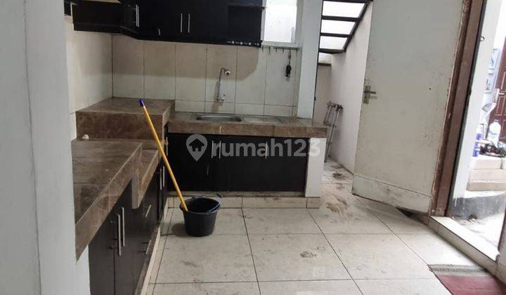 Dijual Rumah Satu Setengah Lantai Siap Pakai Taman Alfa Indah 2