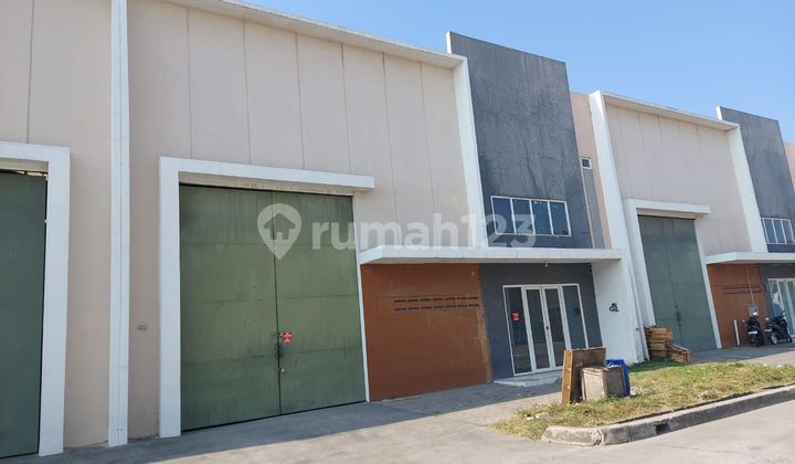 For Sale and Rent: Warehouse, Laksana, and Shophouse with Office Space, Location Tangerang