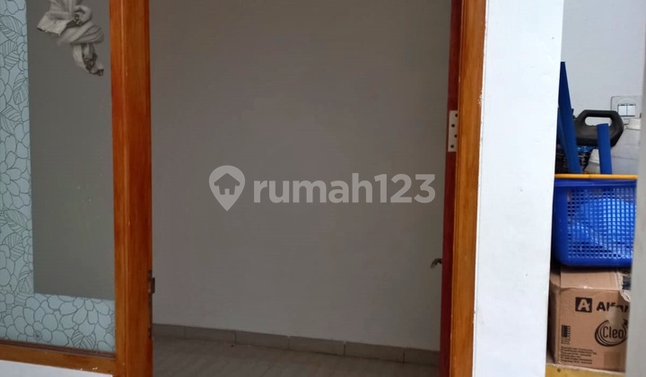 Rumah Disewakan Nyaman Terawat Dan Strategis di Legenda Wisata 11