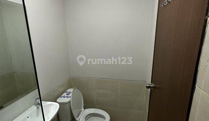 Apartemen View Kolam Renang Siap Huni di Transpark Juanda, Bekasi 2