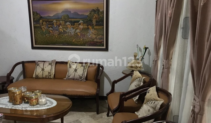 Rumah Luas Harga Bagus Lokasi Favourite Kebayoran Baru, Jakarta 2