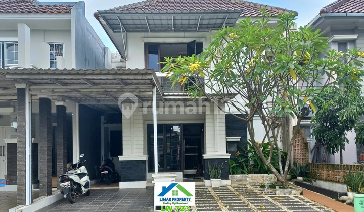 Rumah 2 Lantai Siap Huni dan Strategis di Legenda Wisata Cibubur Rumah 2 Lantai Siap Huni dan Strategis di Legenda Wisata Cibubur