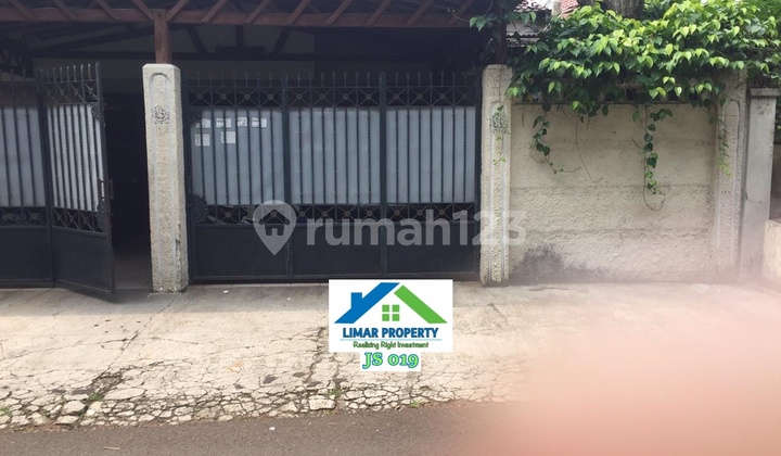 Rumah Luas Harga Bagus Lokasi Favourite Kebayoran Baru, Jakarta