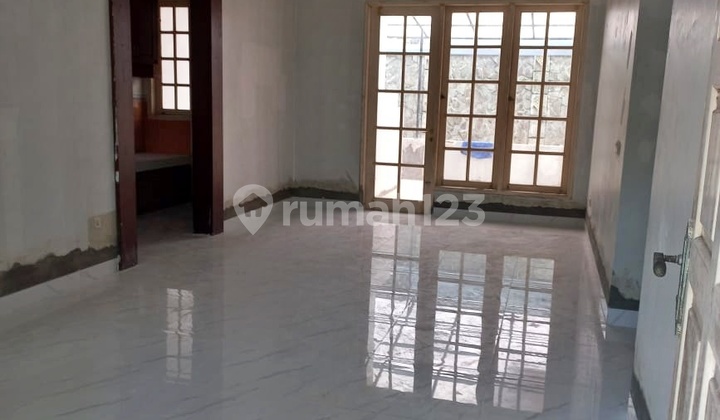 Rumah Luas Harga Bagus di Lokasi Favourite Legenda Wisata Cibubur 2