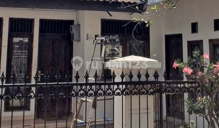 Rumah 2 Lantai Harga Nego Sampai Deal di Taman Wisma Asri, Bekasi