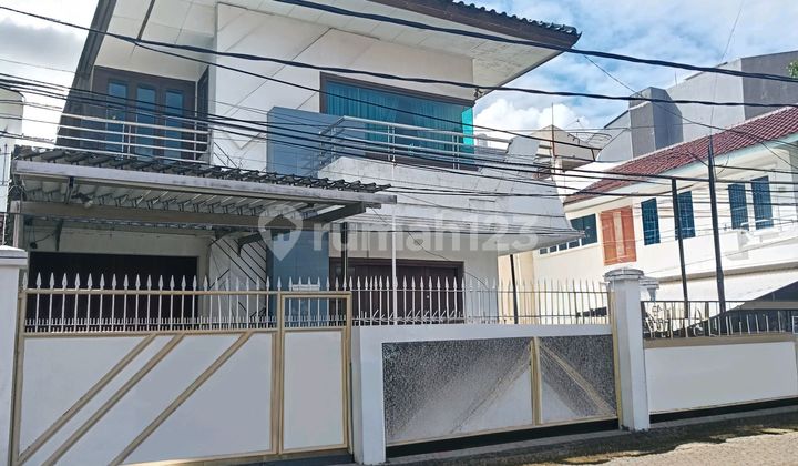 Rumah Besar Hoek 2,5 Lantai Bangunan Kokoh Semi Furnished Row Jalan 3 Mobil Dijual Petojo Selatan Jakarta Pusat Rumah Bagus SHM di Jl. Petojo Selatan I No.2, Petojo Utara, Gambir, Kota Jakarta Pusat, Dki Jakarta, Indonesia, 10130, Tanah Abang