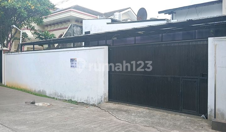 Rumah Besar Usaha 1,5 Lantai Row Jalan 2,5 Mobil Dijual Lokasi Bagus Dan Tenang Palmerah Jakarta Barat Rumah Bagus SHM di Indomaret Kota Bambu, Jl. Kota Bambu Selatan VI, Kota Bambu Utara, Palmerah, Kota Jakarta Barat, DKI Jakarta, Indonesia, 11420, Palme