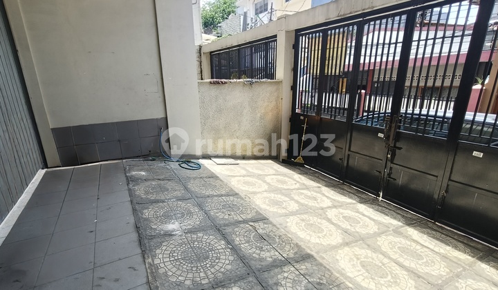 Rumah Usaha Minimalis 4 Lantai Disewakan Cideng Jakarta Pusat Rumah di Cideng, Gambir, Kota Jakarta Pusat, DKI Jakarta, Indonesia, Cideng Butuh Minim Renovasi 2