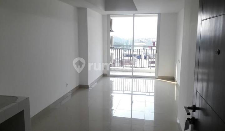 Springhill Terrace Residences Kemayoran Apartment for Sale, Oakwood Tower, Unfurnished, Low Floor, Pademangan Timur, North Jakarta.