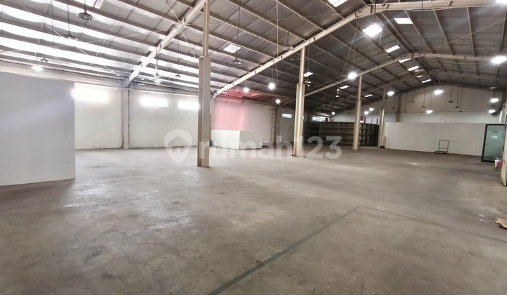 Warehouse + 3rd Floor Office, Building Area 1000 sqm, Ready to Use, For Rent, Harapan Indah Business Center, Bekasi Regency, West Java Warehouse