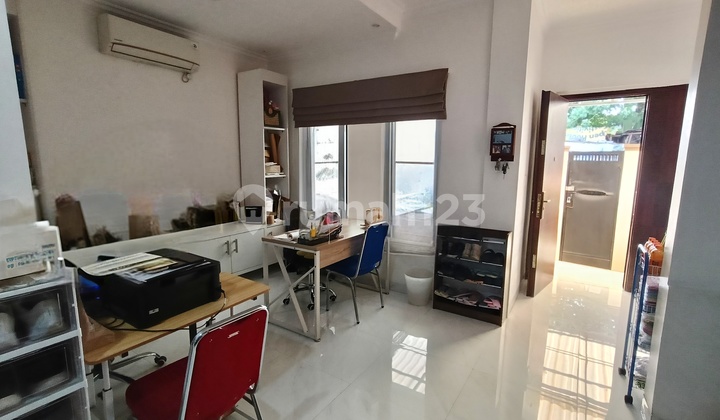 Good Minimalist House & Ready to Use 3 Floors Row Street 3 Cars Semi Furnished for Sale Sunter North Jakarta 2