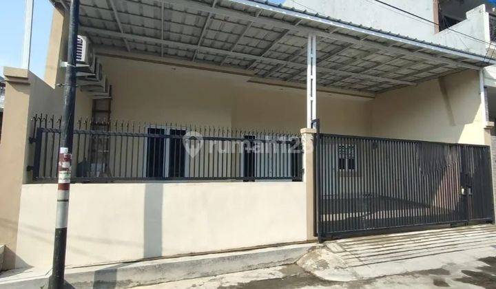 RUMAH DIJUAL
BRAND NEW
BEBAS BANJIR
LINGKUNGAN TENANG
SUNTER
JAKARTA UTARA
 1