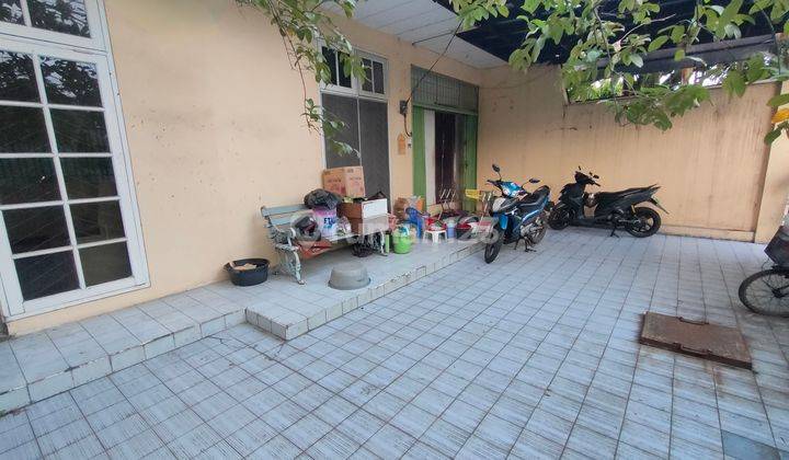 RUMAH USAHA
DISEWAKAN
LOKASI STRATEGIS
KELAPA GADING RAYA
JAKARTA UTARA 2