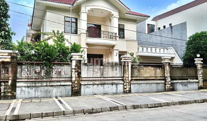 Large House in Elite Area with Beautiful Environment, Sunter, North Jakarta