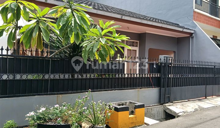 Rumah Rapih 1,5 Lantai Siap Pakai Disewakan Lingkungan Tenang Dan Nyaman Tomang Grogol Jakarta Barat 2