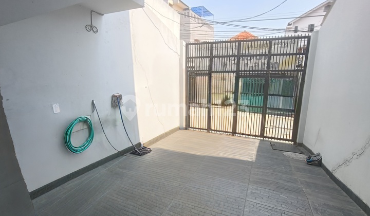 Rumah Minimalis Kost Aktif 3 Lantai Dijual Cideng Gambir Jakarta Pusat Kost di Jakarta Pusat, Jl. Gambir, Gambir, Gambir, Kota Jakarta Pusat, DKI Jakarta, Indonesia, 10110, Cideng 100.0 m² SHM