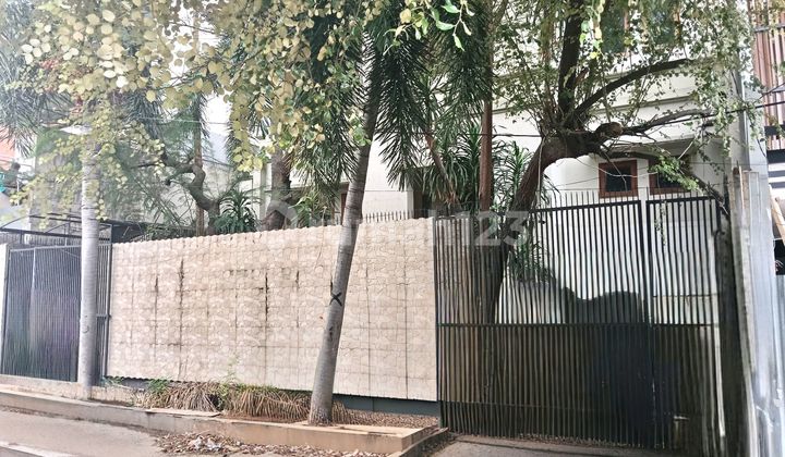 Rumah Besar 4 Lantai Ada Basement Row Jalan 3 Mobil Dijual Jatipulo Palmerah Jakarta Barat Rumah Butuh Minim Renovasi SHM di Jl. Kota Bambu Utara IV No.16, Kota Bambu Utara, Palmerah, Kota Jakarta Barat, DKI Jakarta, Indonesia, 11420, Palmerah