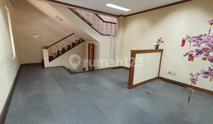 Ruko Usaha Hoek Bagus dan Rapih 4 Lantai Siap Pakai Nego Sampai Deal Cocok untuk Kantor,Bank dan Lain-Lain Lokasi Strategis Ruko Menghadap Jalan Raya Dijual Jatinegara Timur Jakarta Timur Ruko Usaha Hoek Bagus dan Rapih 4 Lantai Siap Pakai Nego Sampai Deal Cocok untuk Kantor,Bank dan Lain-Lain Lokasi Strategis Ruko Menghadap Jalan Raya Dijual Jatinegara Timur Jakarta Timur