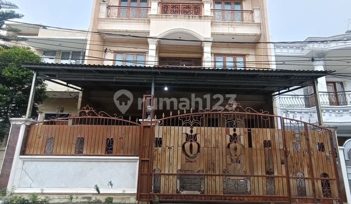 Rumah 3,5 Lantai Row Jalan 2,5 Mobil Carport 2 Mobil Udah Tinggi Dari Jalan Dijual Lokasi Favorit Sunter Jakarta Utara Rumah 3,5 Lantai Row Jalan 2,5 Mobil Carport 2 Mobil Udah Tinggi Dari Jalan Dijual Lokasi Favorit Sunter Jakarta Utara