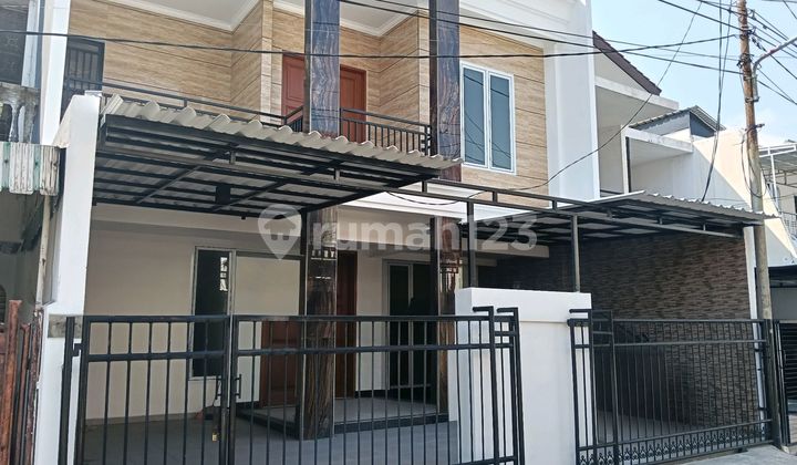 Rumah Bagus Minimalis 2 Lantai Full Renov Dijual Jalan Industri Jakarta Pusat Rumah Bagus SHM di Gereja Kristen Indonesia Gunung Sahari, Jl. Gunung Sahari IV, Gunung Sahari Selatan, Kemayoran, Kota Jakarta Pusat, DKI Jakarta, Indonesia, 10610, Gunung Saha